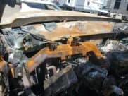 ✅ 2018 GMC Sierra 2500HD Denali • VIN: 1GT12UEY2JF114911 • Lot: 61385685. Wystawiony na Copart z przebiegiem Nie podano. Bezpłatny archiwum sprzedaży aukcyjnych z USA i szczegółowy raport historii pojazdu na DreamBid. Zdjęcie 9.