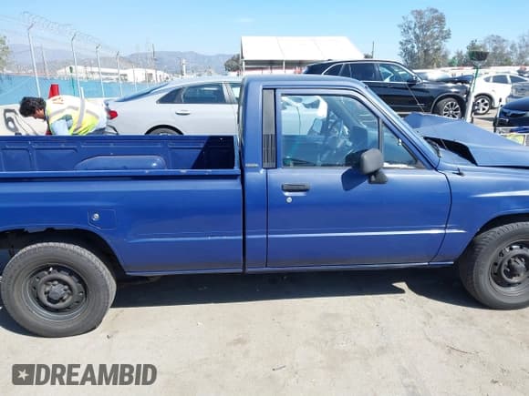 ✅ 1987 Toyota Pickup • VIN: JT4RN55R1H0236357 • Lot: 41858359. Listed on IAAI with 151,664 mi. Free auction sales archive from the USA and detailed vehicle history report at DreamBid. Image 13.