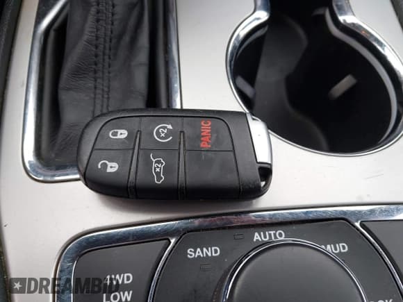 ✅ 2016 Jeep Grand Cherokee Overland • VIN: 1C4RJFCG6GC420953 • Lot: 42726612. Listed on IAAI with 159,521 mi. Free auction sales archive from the USA and detailed vehicle history report at DreamBid. Image 11.