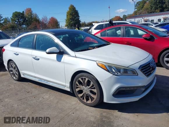 2015 Hyundai Sonata Sport с VIN 5NPE34AB7FH254756, выставлен на аукционе IAAI как лот 43602816 с пробегом 87 498 миль миль и . История ставок и продаж доступна на DreamBid. Изображение 13.