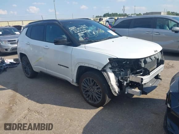 ✅ 2024 Jeep Compass Limited • VIN: 3C4NJDCN6RT581862 • Lot: 43324557. Wystawiony na IAAI z przebiegiem 42 568 mil. Bezpłatny archiwum sprzedaży aukcyjnych z USA i szczegółowy raport historii pojazdu na DreamBid. Zdjęcie 1.