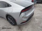 ✅ 2024 Toyota Prius LE • VIN: JTDACAAU0R3020473 • Lot: 42170556. Wystawiony na IAAI z przebiegiem 26 190 mil. Bezpłatny archiwum sprzedaży aukcyjnych z USA i szczegółowy raport historii pojazdu na DreamBid. Zdjęcie 6.