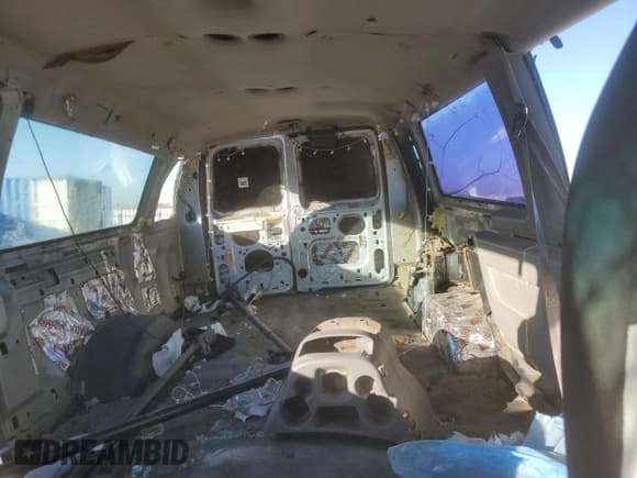 ✅ 2002 Ford Econoline Passenger XL • VIN: 1FBSS31S92HA05274 • Лот: 85349444. Опубликован ранее на Copart с пробегом 492 474 миль. Бесплатный доступ к архиву аукционных продаж из США и подробный отчёт об истории автомобиля на DreamBid. Изображение 10.