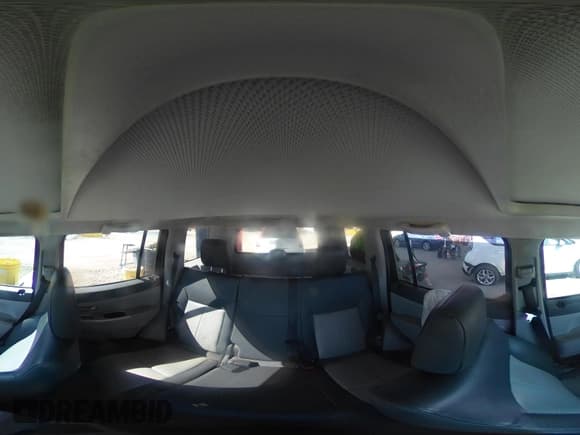 ✅ 2008 Jeep Liberty Limited • VIN: 1J8GP58K28W245459 • Lot: 43310500. Listed on IAAI with 212,982 mi. Free auction sales archive from the USA and detailed vehicle history report at DreamBid. Image 18.