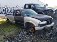 ✅ 2002 Chevrolet S-10 LS • VIN: 1GCCS19W928262091 • Лот: 42202725. Опубликован ранее на Copart с пробегом Не указан. Бесплатный доступ к архиву аукционных продаж из США и подробный отчёт об истории автомобиля на DreamBid. Изображение 4.