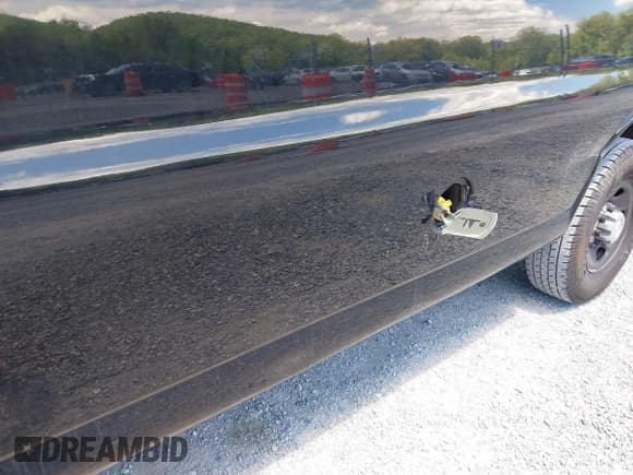 ✅ 2018 Chevrolet Express Passenger LT • VIN: 1GAZGPFG2J1320909 • Lot: 42332001. Wystawiony na IAAI z przebiegiem 89 732 mil. Bezpłatny archiwum sprzedaży aukcyjnych z USA i szczegółowy raport historii pojazdu na DreamBid. Zdjęcie 18.