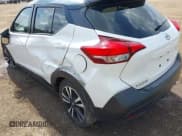 ✅ 2018 Nissan Kicks SV • VIN: 3N1CP5CU9JL527398 • Lot: 43219601. Wystawiony na IAAI z przebiegiem 71 951 mil. Bezpłatny archiwum sprzedaży aukcyjnych z USA i szczegółowy raport historii pojazdu na DreamBid. Zdjęcie 15.