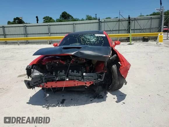 2018 Dodge Challenger T/A 392 with VIN 2C3CDZFJ6JH271555, listed as a Copart auction lot 61609545 with Not provided miles and Salvage title. Bid and sale history available at DreamBid. Image 14.