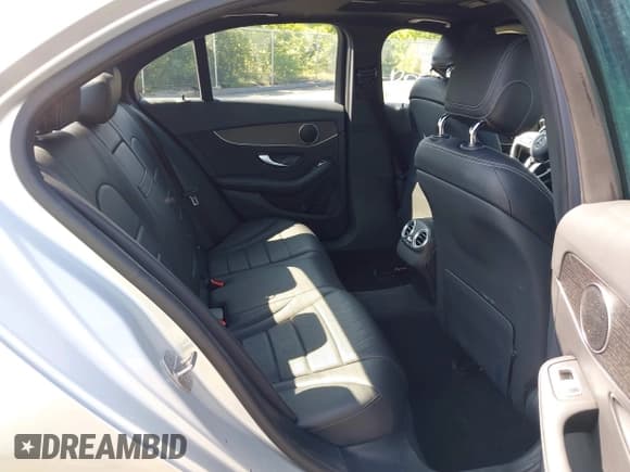 ✅ 2021 Mercedes-Benz C 300 • VIN: W1KWF8EB7MR650677 • Lot: 42852209. Wystawiony na IAAI z przebiegiem Nie podano. Bezpłatny archiwum sprzedaży aukcyjnych z USA i szczegółowy raport historii pojazdu na DreamBid. Zdjęcie 8.