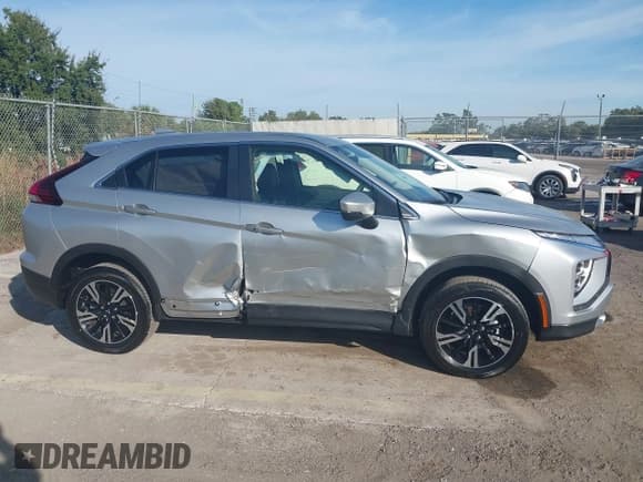 ✅ 2025 Mitsubishi Eclipse Cross SE • VIN: JA4ATWAA5SZ047202 • Лот: 43803008. Опубликован ранее на IAAI с пробегом 10 882 миль. Бесплатный доступ к архиву аукционных продаж из США и подробный отчёт об истории автомобиля на DreamBid. Изображение 13.