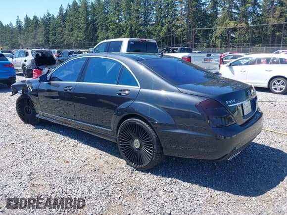 ✅ 2011 Mercedes-Benz S 550 • VIN: WDDNG8GB3BA390151 • Lot: 42755651. Listed on IAAI with 78,938 mi. Free auction sales archive from the USA and detailed vehicle history report at DreamBid. Image 3.