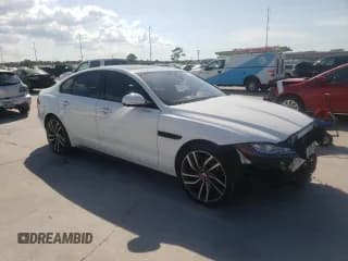✅ 2017 Jaguar XF S • VIN: SAJBG4BV5HCY25113 • Лот: 62096453. Опубликован ранее на Copart с пробегом 132 045 миль. Бесплатный доступ к архиву аукционных продаж из США и подробный отчёт об истории автомобиля на DreamBid. Изображение 4.