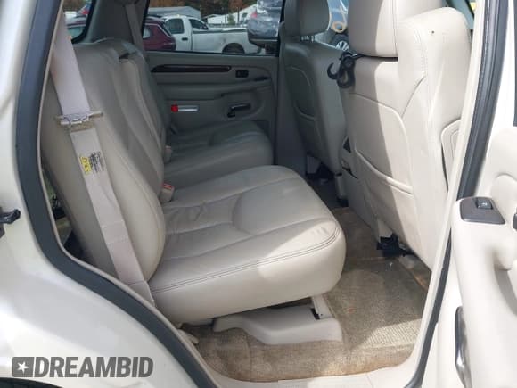 ✅ 2003 Cadillac Escalade • VIN: 1GYEK63N83R265043 • Lot: 43617960. Wystawiony na IAAI z przebiegiem 173 743 mil. Bezpłatny archiwum sprzedaży aukcyjnych z USA i szczegółowy raport historii pojazdu na DreamBid. Zdjęcie 8.