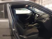 ✅ 2017 Hyundai Veloster • VIN: KMHTC6AD7HU321025 • Lot: 41432334. Wystawiony na IAAI z przebiegiem 88 647 mil. Bezpłatny archiwum sprzedaży aukcyjnych z USA i szczegółowy raport historii pojazdu na DreamBid. Zdjęcie 5.