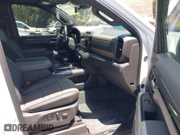 ✅ 2025 Chevrolet Silverado 1500 ZR2 • VIN: 3GCUKHEL3SG294019 • Лот: 42815128. Опубликован ранее на IAAI с пробегом 7 721 миль. Бесплатный доступ к архиву аукционных продаж из США и подробный отчёт об истории автомобиля на DreamBid. Изображение 5.