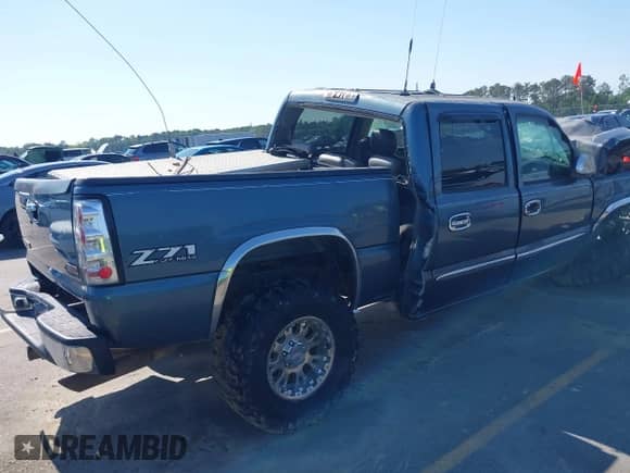 2006 GMC Sierra 1500 SLE1 с VIN 2GTEK13T361175061, выставлен на аукционе IAAI как лот 42113890 с пробегом Не указан миль и . История ставок и продаж доступна на DreamBid. Изображение 4.
