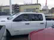 2022 Ram 1500 Tradesman z VIN 1C6SRFNT3NN211411, wystawiony jako IAAI lot #41557949 z przebiegiem 93 013 mil mil oraz . Historia ofert i sprzedaży dostępna na DreamBid. Obrazek 14.