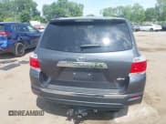 ✅ 2011 Toyota Highlander • VIN: 5TDBK3EH0BS050397 • Lot: 42585747. Listed on IAAI with 70,597 mi. Free auction sales archive from the USA and detailed vehicle history report at DreamBid. Image 16.