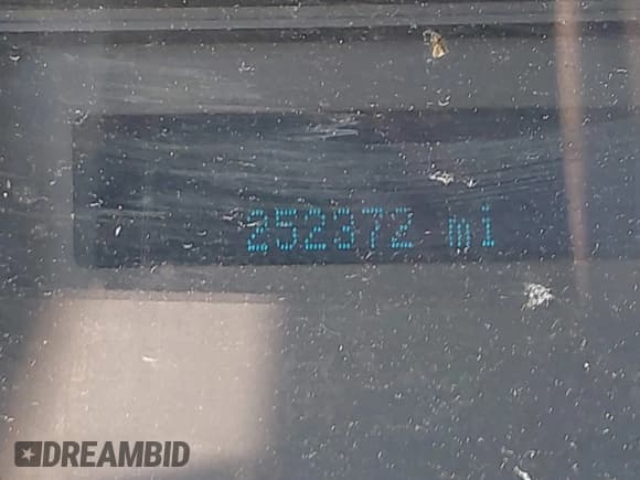 ✅ 2012 Ford F-250 XL • VIN: 1FT7X2B64CEC70511 • Lot: 42637624. Wystawiony na IAAI z przebiegiem 252 372 mil. Bezpłatny archiwum sprzedaży aukcyjnych z USA i szczegółowy raport historii pojazdu na DreamBid. Zdjęcie 15.