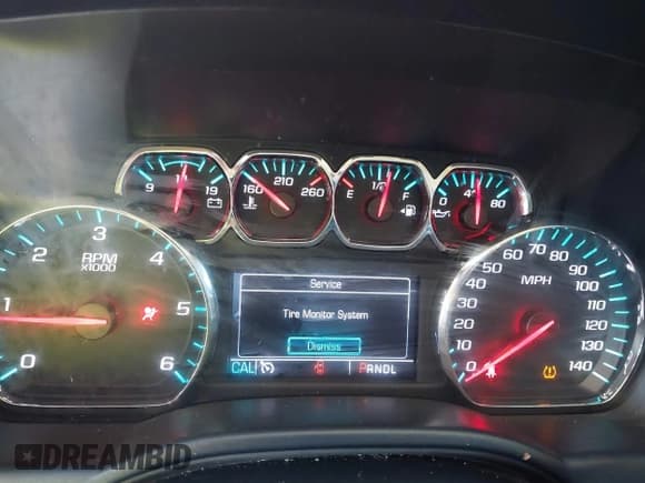 ✅ 2018 Chevrolet Silverado 1500 LT • VIN: 1GCRCREC1JZ131313 • Lot: 43358252. Wystawiony na IAAI z przebiegiem 143 554 mil. Bezpłatny archiwum sprzedaży aukcyjnych z USA i szczegółowy raport historii pojazdu na DreamBid. Zdjęcie 7.