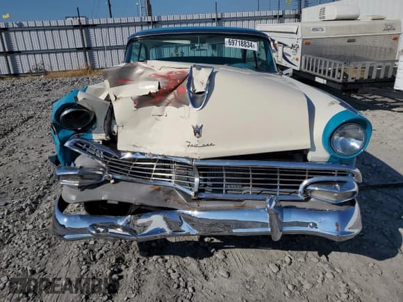 ✅ 1956 Ford Crown Victoria • VIN: M6GV192196 • Lot: 69718834. Wystawiony na Copart z przebiegiem 95 081 mil. Bezpłatny archiwum sprzedaży aukcyjnych z USA i szczegółowy raport historii pojazdu na DreamBid. Zdjęcie 5.