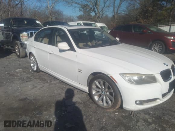 ✅ 2011 BMW 3 Series 328i xDrive • VIN: WBAPK5C58BA661850 • Lot: 41467027. Listed on IAAI with 160,376 mi. Free auction sales archive from the USA and detailed vehicle history report at DreamBid. Image 1.
