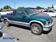 ✅ 1996 Chevrolet S-10 LS • VIN: 1GCDT19W9T8222080 • Лот: 69825904. Опубликован ранее на Copart с пробегом 166 131 миль. Бесплатный доступ к архиву аукционных продаж из США и подробный отчёт об истории автомобиля на DreamBid. Изображение 4.