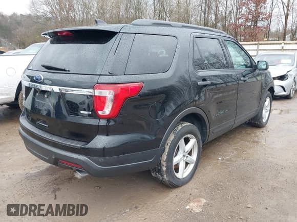 ✅ 2018 Ford Explorer • VIN: 1FM5K8BH0JGB18832 • Лот: 43887684. Опубликован ранее на IAAI с пробегом 144 118 миль. Бесплатный доступ к архиву аукционных продаж из США и подробный отчёт об истории автомобиля на DreamBid. Изображение 4.
