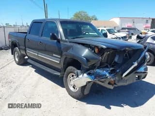 ✅ 2003 Chevrolet Silverado 2500HD LS • VIN: 1GCHK23U73F258069 • Lot: 41822665. Wystawiony na IAAI z przebiegiem 121 506 mil. Bezpłatny archiwum sprzedaży aukcyjnych z USA i szczegółowy raport historii pojazdu na DreamBid. Zdjęcie 1.