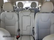 ✅ 2020 Volvo XC90 Momentum • VIN: YV4A22PK5L1570816 • Lot: 90743975. Wystawiony na Copart z przebiegiem 38 136 mil. Bezpłatny archiwum sprzedaży aukcyjnych z USA i szczegółowy raport historii pojazdu na DreamBid. Zdjęcie 10.