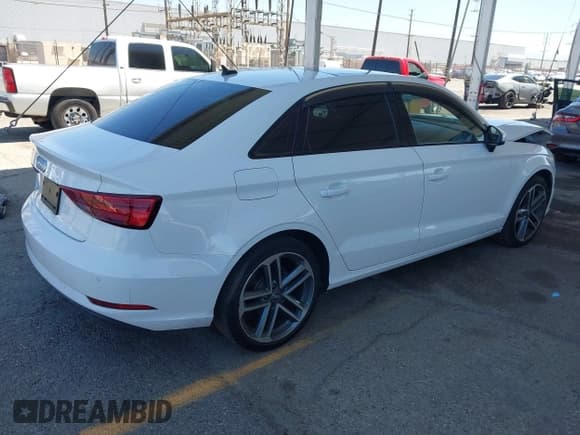 ✅ 2020 Audi A3 Premium • VIN: WAUAUGFF7LA029763 • Lot: 42827741. Listed on IAAI with 72,255 mi. Free auction sales archive from the USA and detailed vehicle history report at DreamBid. Image 4.