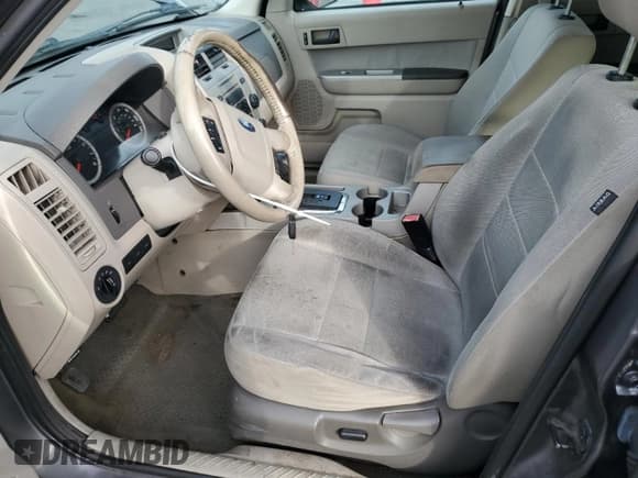 ✅ 2011 Ford Escape XLT • VIN: 1FMCU9D74BKB09223 • Lot: 90027085. Wystawiony na Copart z przebiegiem 173 703 mil. Bezpłatny archiwum sprzedaży aukcyjnych z USA i szczegółowy raport historii pojazdu na DreamBid. Zdjęcie 7.