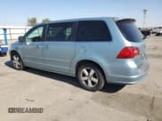✅ 2009 Volkswagen Routan SEL • VIN: 2V8HW54X59R601482 • Lot: 68299245. Listed on Copart with 179,564 mi. Free auction sales archive from the USA and detailed vehicle history report at DreamBid. Image 2.