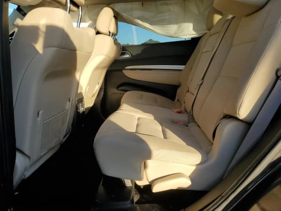 ✅ 2019 Dodge Durango SXT Plus • VIN: 1C4RDJAG4KC839776 • Lot: 90951925. Listed on Copart with 102,828 mi. Free auction sales archive from the USA and detailed vehicle history report at DreamBid. Image 11.