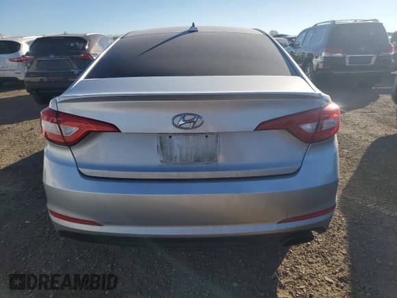 2016 Hyundai Sonata 2.4L z VIN 5NPE24AF1GH397502, wystawiony jako Copart lot #90716755 z przebiegiem 179 720 mil mil oraz Czysty tytuł • Clean title. Historia ofert i sprzedaży dostępna na DreamBid. Obrazek 6.