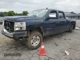 ✅ 2007 Chevrolet Silverado 2500HD 1LT • VIN: 1GCHK23657F557924 • Лот: 67369815. Опубликован ранее на Copart с пробегом 278 962 миль. Бесплатный доступ к архиву аукционных продаж из США и подробный отчёт об истории автомобиля на DreamBid. Изображение 1.