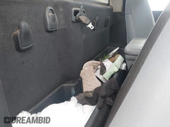 ✅ 2017 Ram 2500 • VIN: 3C6LR5BT6HG683506 • Lot: 41934017. Listed on IAAI with 68,942 mi. Free auction sales archive from the USA and detailed vehicle history report at DreamBid. Image 8.