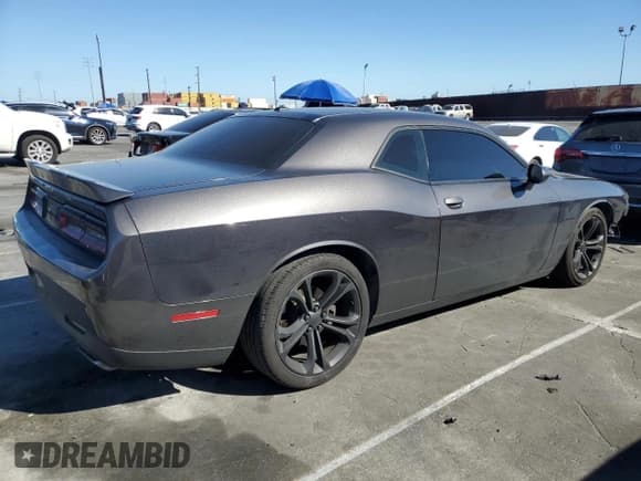 ✅ 2020 Dodge Challenger R/T 50th Anniversary • VIN: 2C3CDZBT5LH130955 • Lot: 50390025. Wystawiony na Copart z przebiegiem 54 012 mil. Bezpłatny archiwum sprzedaży aukcyjnych z USA i szczegółowy raport historii pojazdu na DreamBid. Zdjęcie 3.