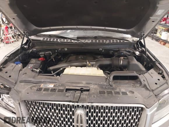 ✅ 2020 Lincoln Navigator Reserve • VIN: 5LMJJ3LT3LEL16369 • Lot: 41483562. Listed on IAAI with 53,015 mi. Free auction sales archive from the USA and detailed vehicle history report at DreamBid. Image 10.