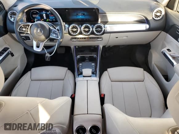 ✅ 2023 Mercedes-Benz EQB 250+ • VIN: W1N9M0CB9PN051060 • Lot: 88711895. Wystawiony na Copart z przebiegiem 19 154 mil. Bezpłatny archiwum sprzedaży aukcyjnych z USA i szczegółowy raport historii pojazdu na DreamBid. Zdjęcie 8.