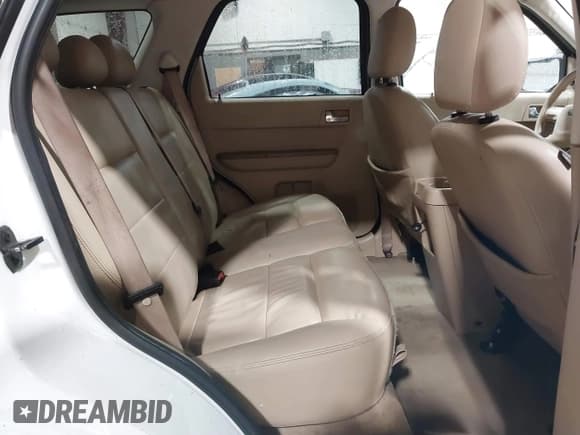 ✅ 2008 Ford Escape Limited • VIN: 1FMCU941X8KA51834 • Lot: 41820010. Wystawiony na IAAI z przebiegiem 193 240 mil. Bezpłatny archiwum sprzedaży aukcyjnych z USA i szczegółowy raport historii pojazdu na DreamBid. Zdjęcie 8.