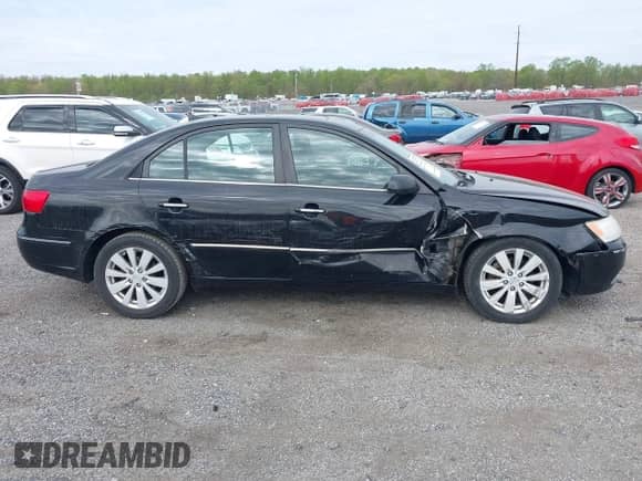 2009 Hyundai Sonata SE with VIN 5NPEU46F39H428187, listed as a IAAI auction lot 42081739 with 199,894 mi miles and . Bid and sale history available at DreamBid. Image 13.