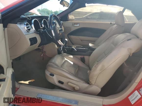 ✅ 2009 Ford Mustang • VIN: 1ZVHT84N195143129 • Lot: 85766555. Listed on Copart with 180,850 mi. Free auction sales archive from the USA and detailed vehicle history report at DreamBid. Image 7.