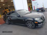 ✅ 2014 Mercedes-Benz C 250 • VIN: WDDGJ4HB3EG300841 • Lot: 41765449. Wystawiony na IAAI z przebiegiem 152 263 mil. Bezpłatny archiwum sprzedaży aukcyjnych z USA i szczegółowy raport historii pojazdu na DreamBid. Zdjęcie 13.