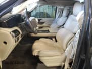 ✅ 2019 Lincoln Navigator Reserve • VIN: 5LMJJ2LT8KEL02914 • Lot: 65584725. Wystawiony na Copart z przebiegiem 103 804 mil. Bezpłatny archiwum sprzedaży aukcyjnych z USA i szczegółowy raport historii pojazdu na DreamBid. Zdjęcie 7.