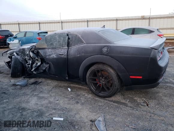 ✅ 2018 Dodge Challenger SRT Hellcat Widebody • VIN: 2C3CDZC92JH192474 • Lot: 38096994. Wystawiony na Copart z przebiegiem 46 088 mil. Bezpłatny archiwum sprzedaży aukcyjnych z USA i szczegółowy raport historii pojazdu na DreamBid. Zdjęcie 2.