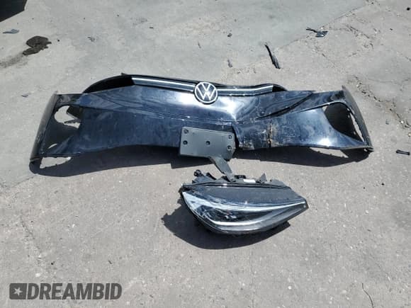 ✅ 2024 Volkswagen ID.4 Pro • VIN: 1V2DSPE80RC002750 • Lot: 61953395. Wystawiony na Copart z przebiegiem Nie podano. Bezpłatny archiwum sprzedaży aukcyjnych z USA i szczegółowy raport historii pojazdu na DreamBid. Zdjęcie 13.