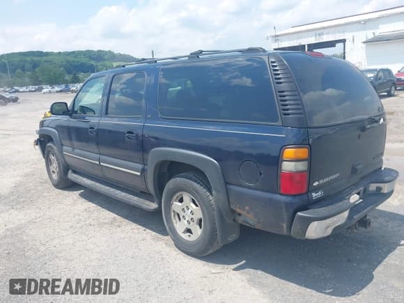 ✅ 2004 Chevrolet Suburban LT • VIN: 1GNFK16Z44J177576 • Lot: 42469659. Listed on IAAI with 272,849 mi. Free auction sales archive from the USA and detailed vehicle history report at DreamBid. Image 3.