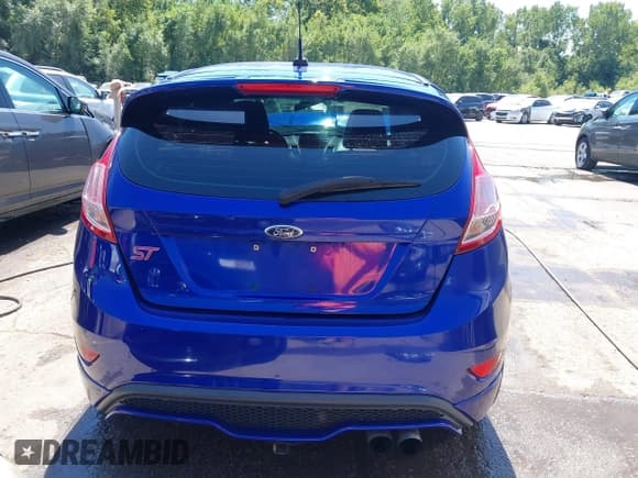 ✅ 2015 Ford Fiesta ST • VIN: 3FADP4GX6FM129542 • Lot: 43081368. Wystawiony na IAAI z przebiegiem 115 265 mil. Bezpłatny archiwum sprzedaży aukcyjnych z USA i szczegółowy raport historii pojazdu na DreamBid. Zdjęcie 17.