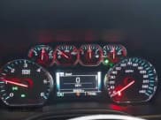 ✅ 2020 Chevrolet Suburban LT • VIN: 1GNSCHKC6LR113299 • Lot: 41921541. Wystawiony na IAAI z przebiegiem 89 902 mil. Bezpłatny archiwum sprzedaży aukcyjnych z USA i szczegółowy raport historii pojazdu na DreamBid. Zdjęcie 7.